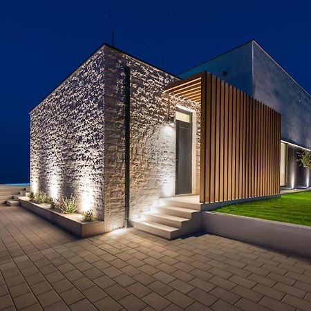 Villa Rovni By Istrialux Ravni Exterior foto